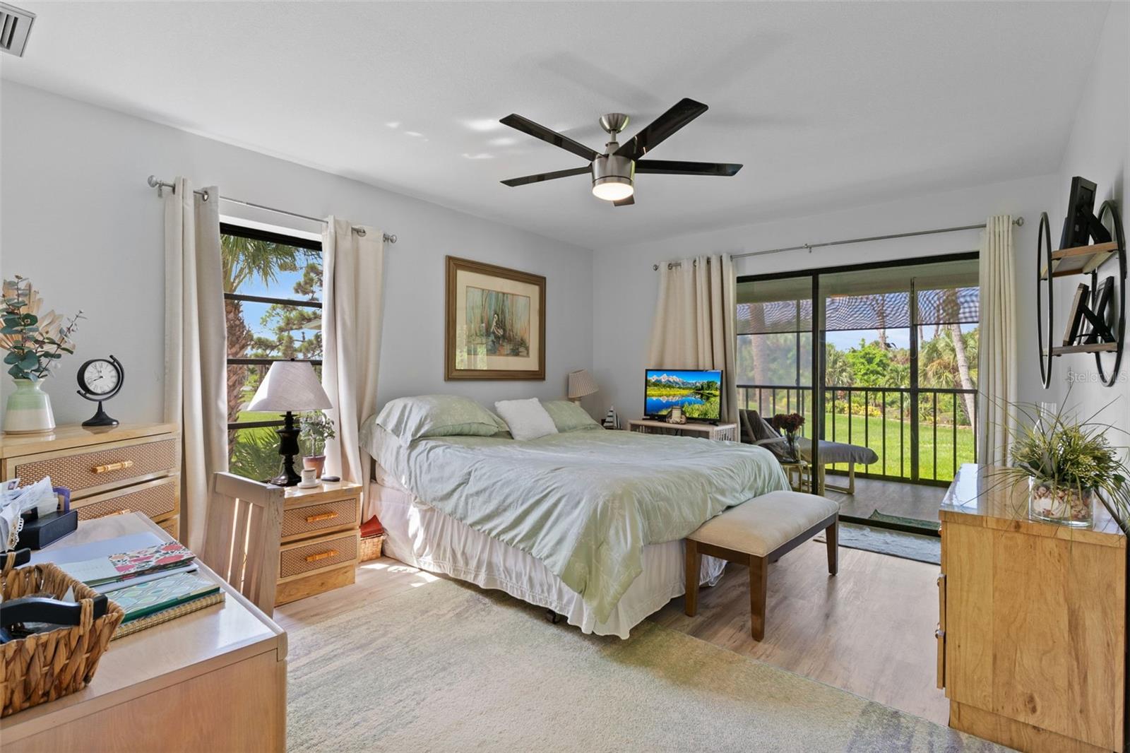 Image 17 of 34 For 4260 Placica Road  17a