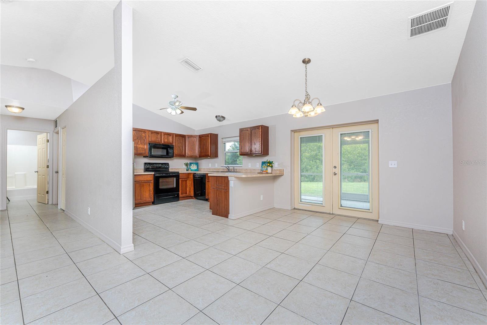 Image 13 of 43 For 6126 Cromwell Street