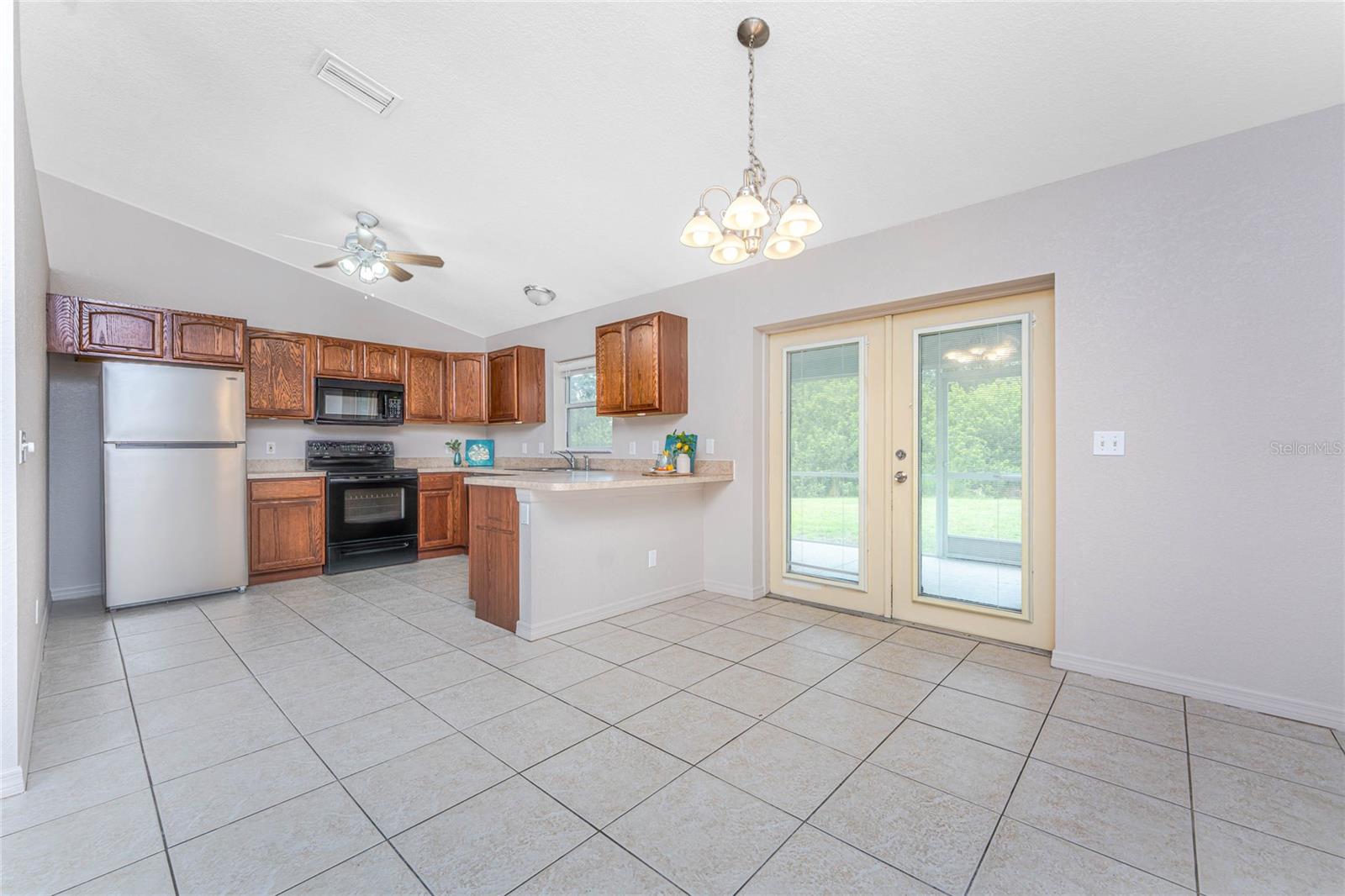 Image 14 of 43 For 6126 Cromwell Street