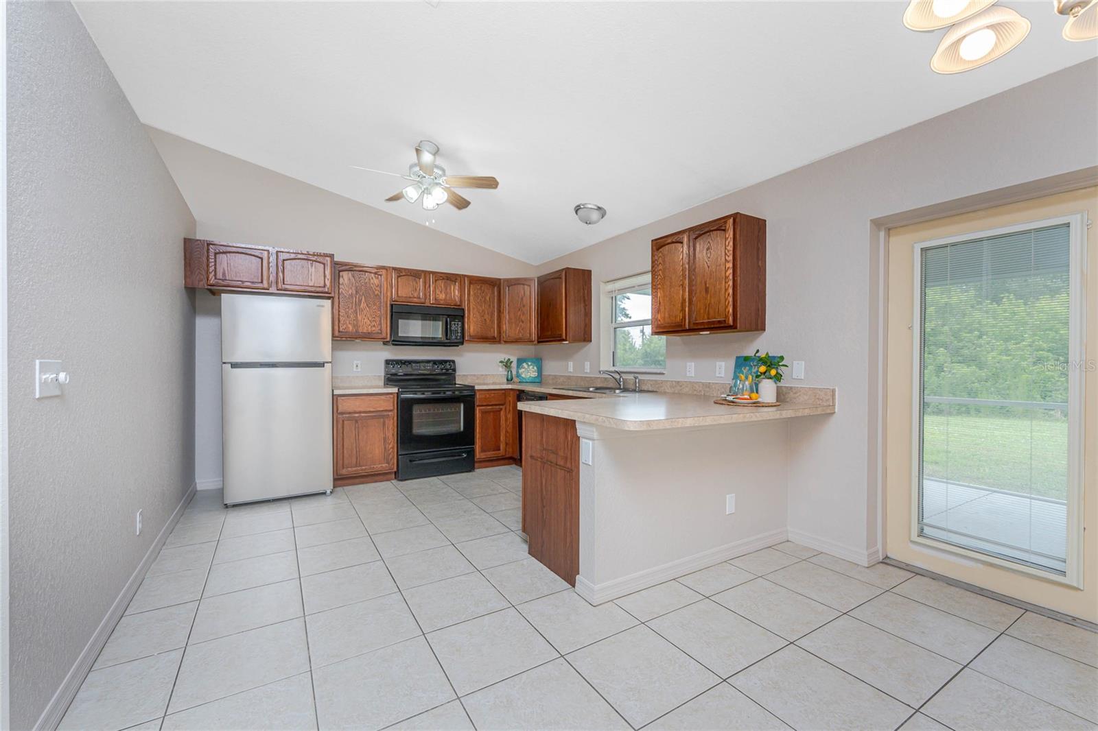 Image 16 of 43 For 6126 Cromwell Street