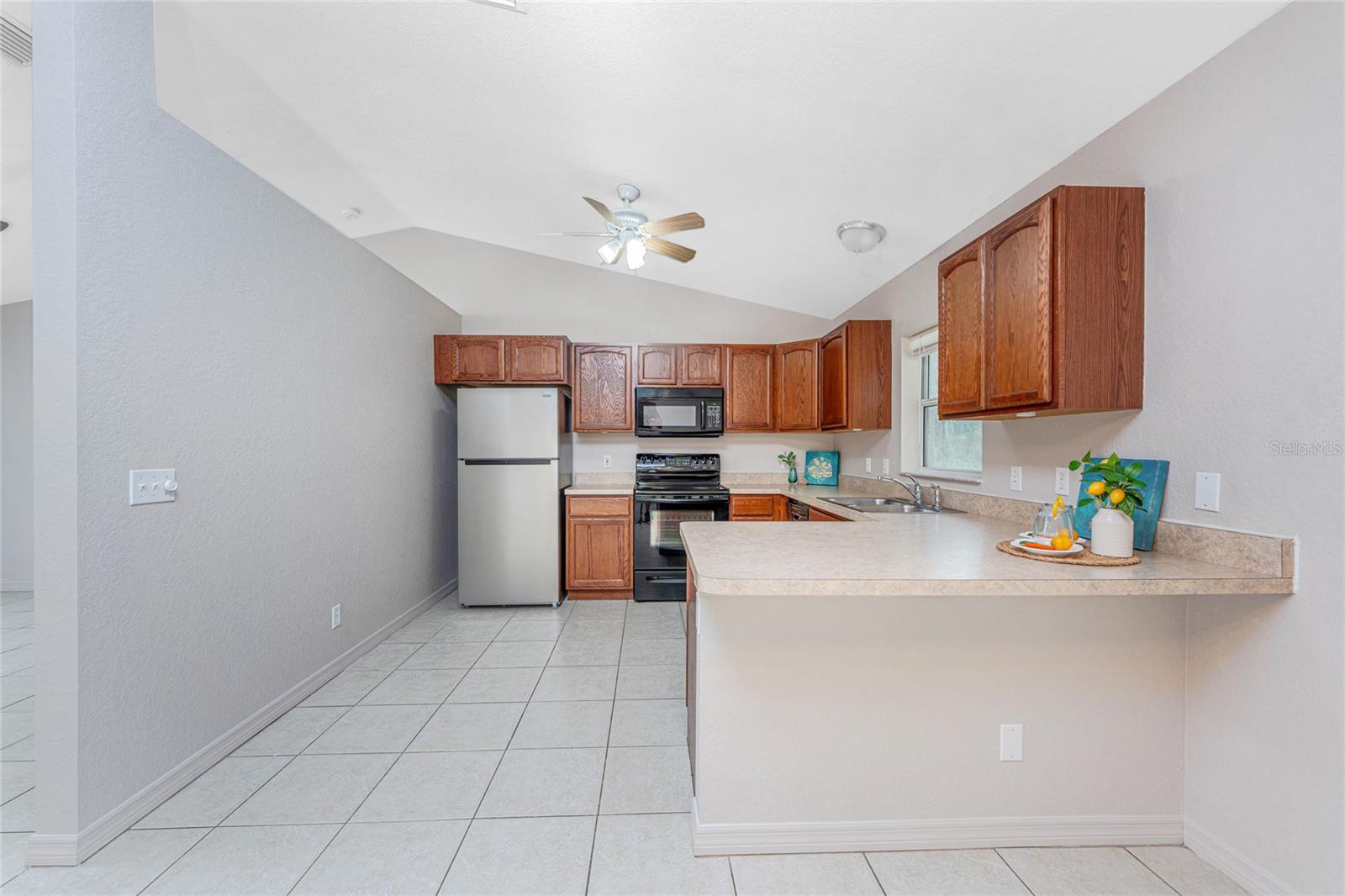 Image 17 of 43 For 6126 Cromwell Street