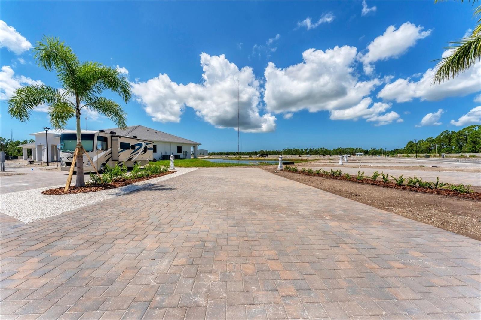 Image 18 of 79 For 9001 Gasparilla Road 35
