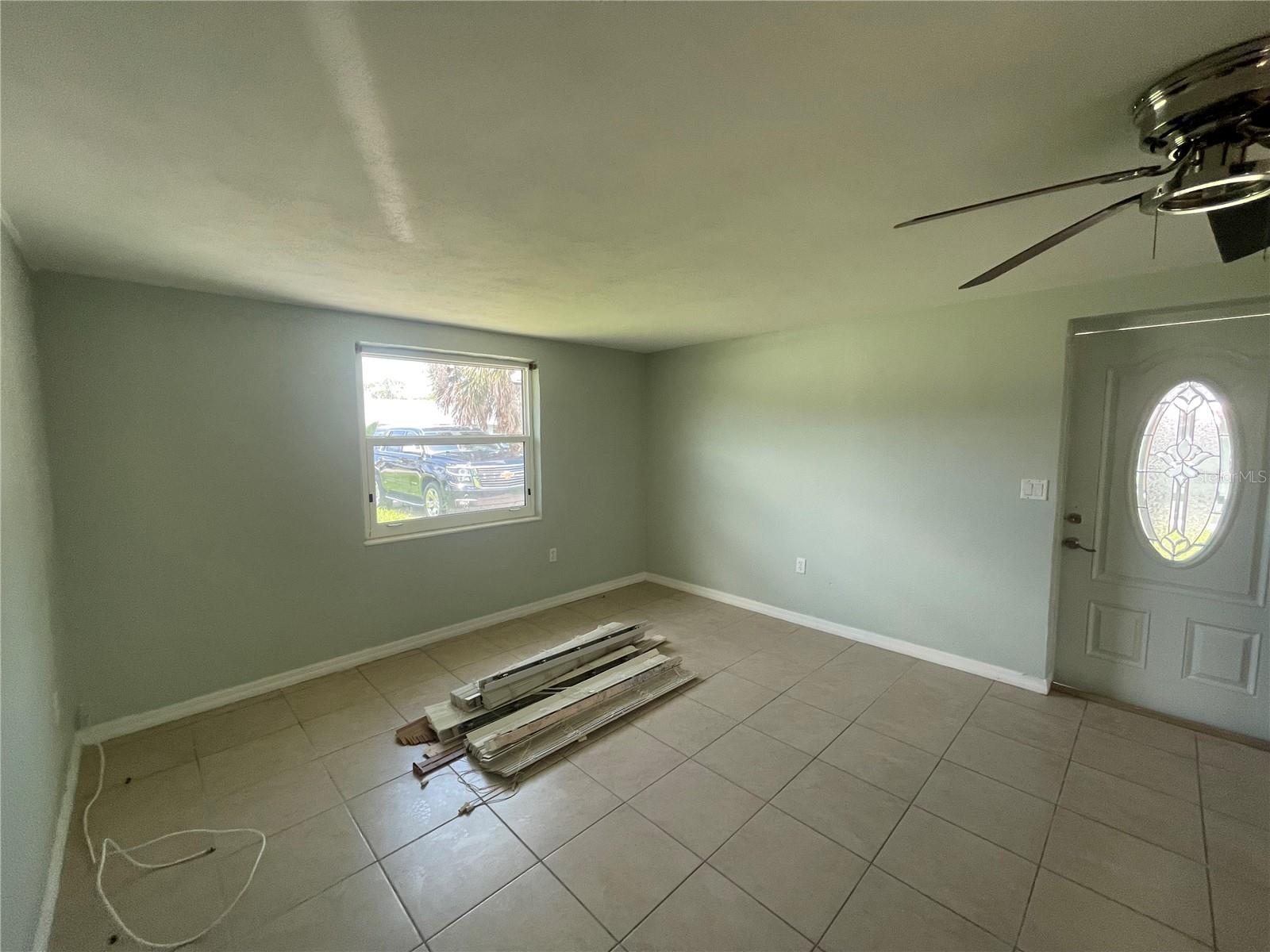 Image 4 of 11 For 330 Fray Street