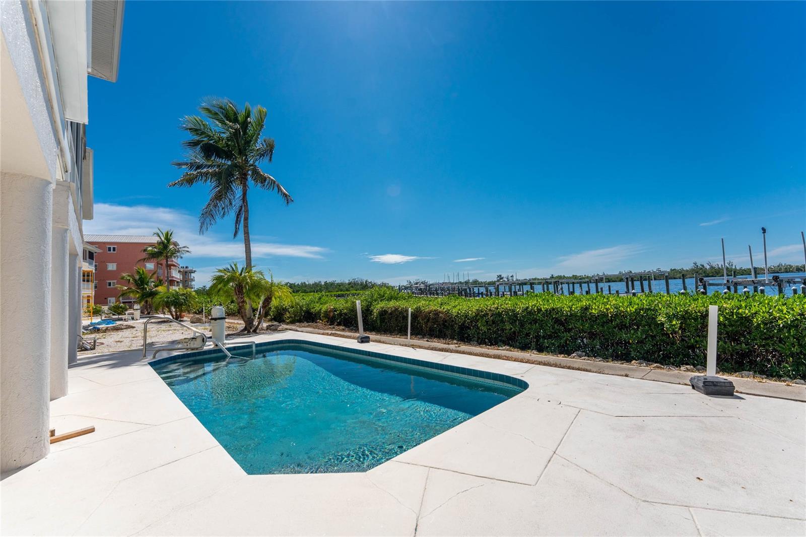 Image 41 of 58 For 1380 Beach Road 2