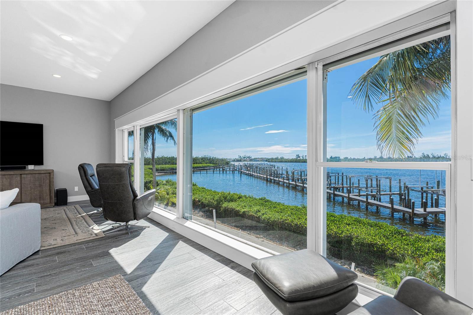 Image 8 of 58 For 1380 Beach Road 2