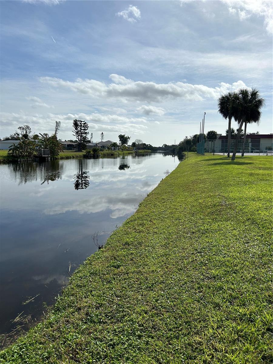Image 8 of 45 For 72 Boundary Boulevard 224