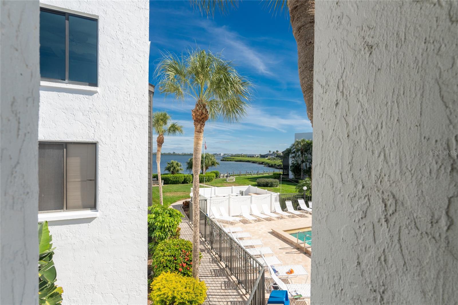 Image 15 of 32 For 2955 Beach Road E122