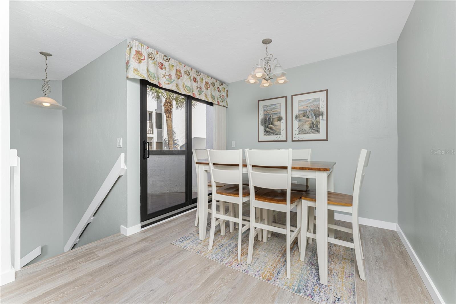 Image 6 of 32 For 2955 Beach Road E122