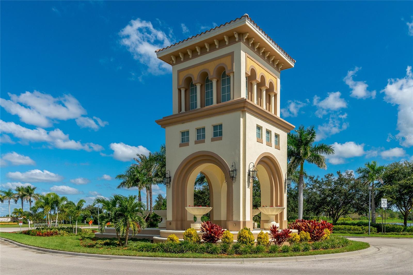 Image 39 of 66 For 13873 Alafaya Street