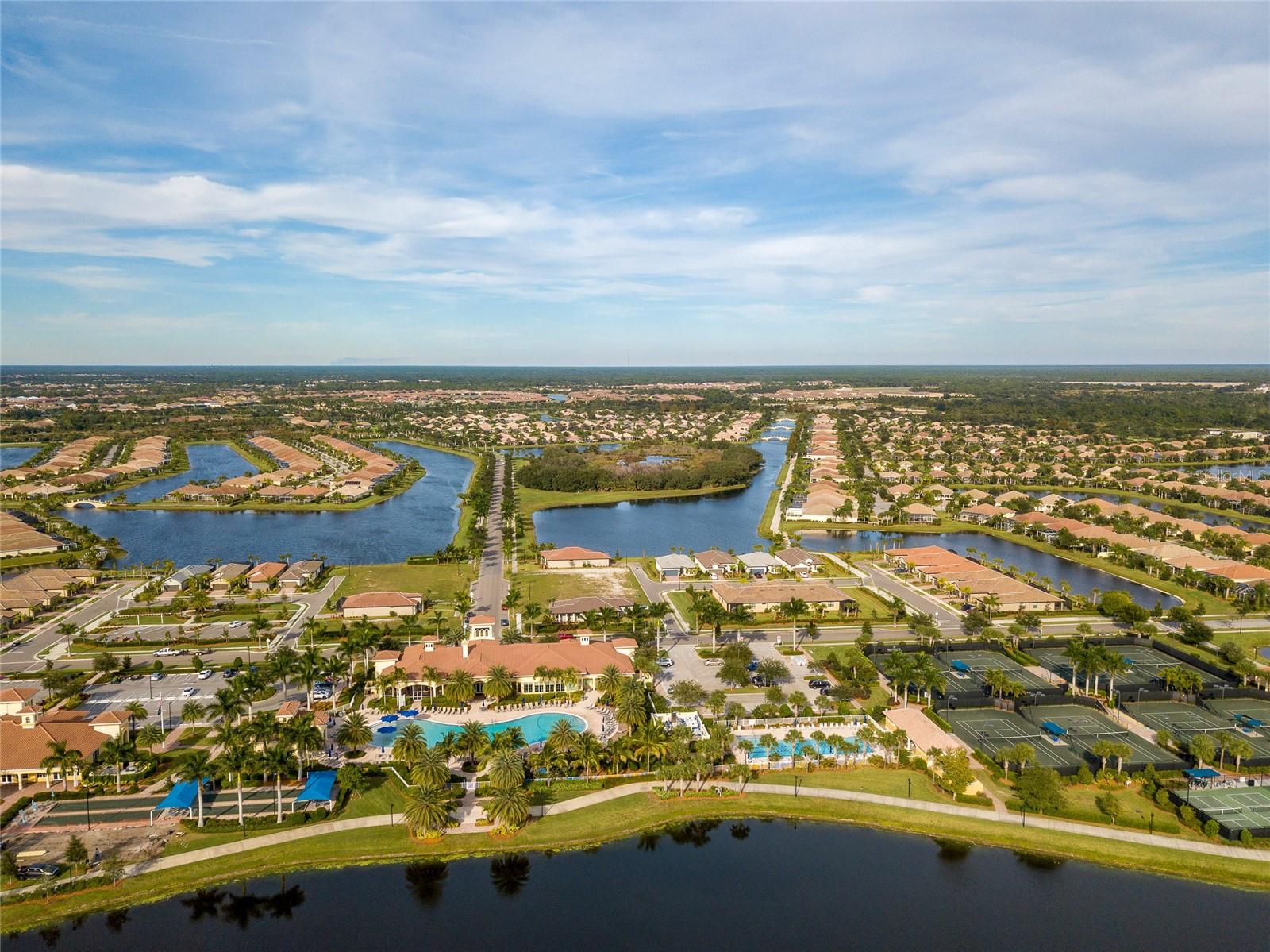 Image 48 of 66 For 13873 Alafaya Street