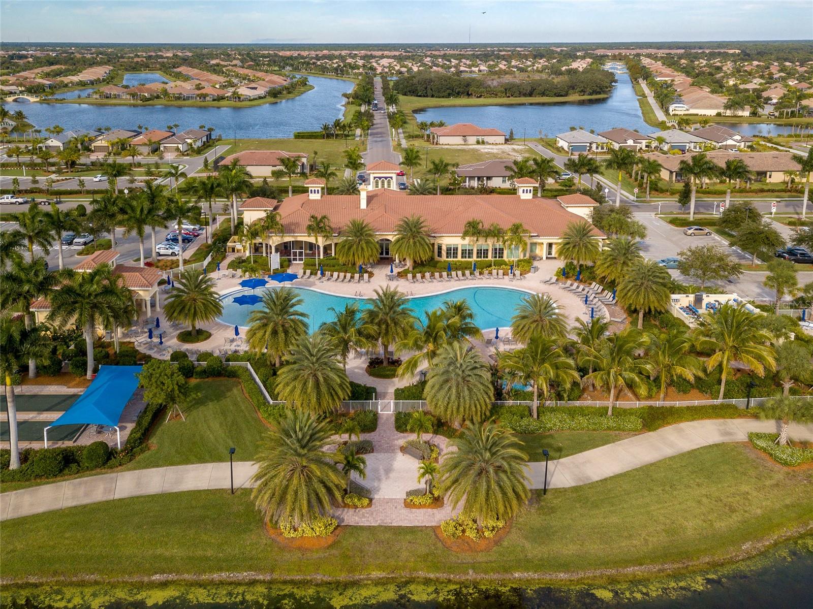 Image 49 of 66 For 13873 Alafaya Street