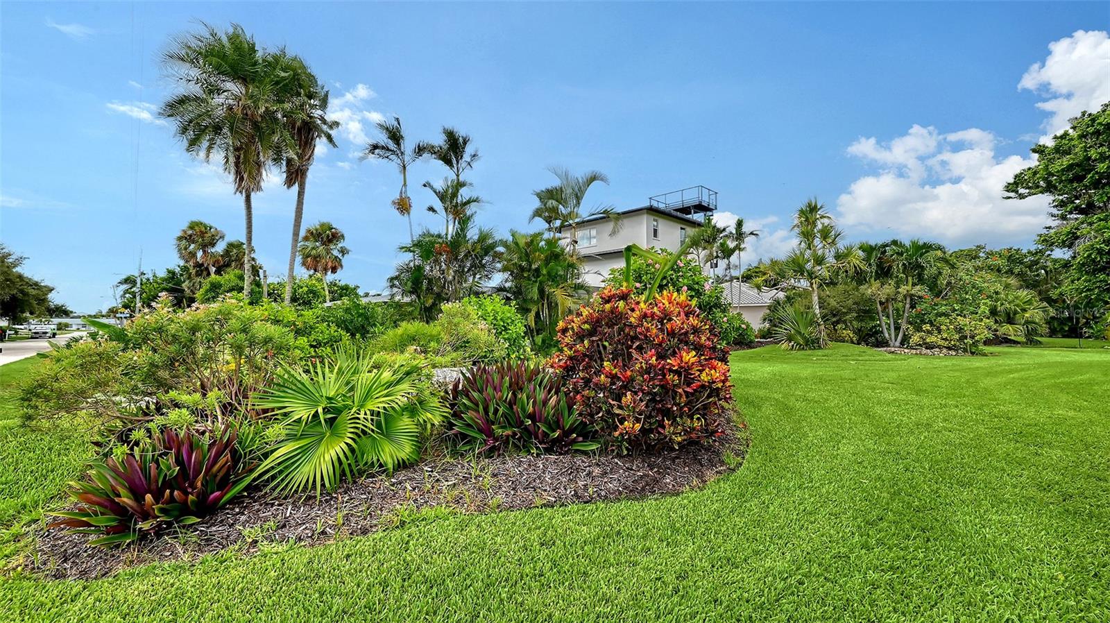 Image 12 of 84 For 608 Gardenia Drive