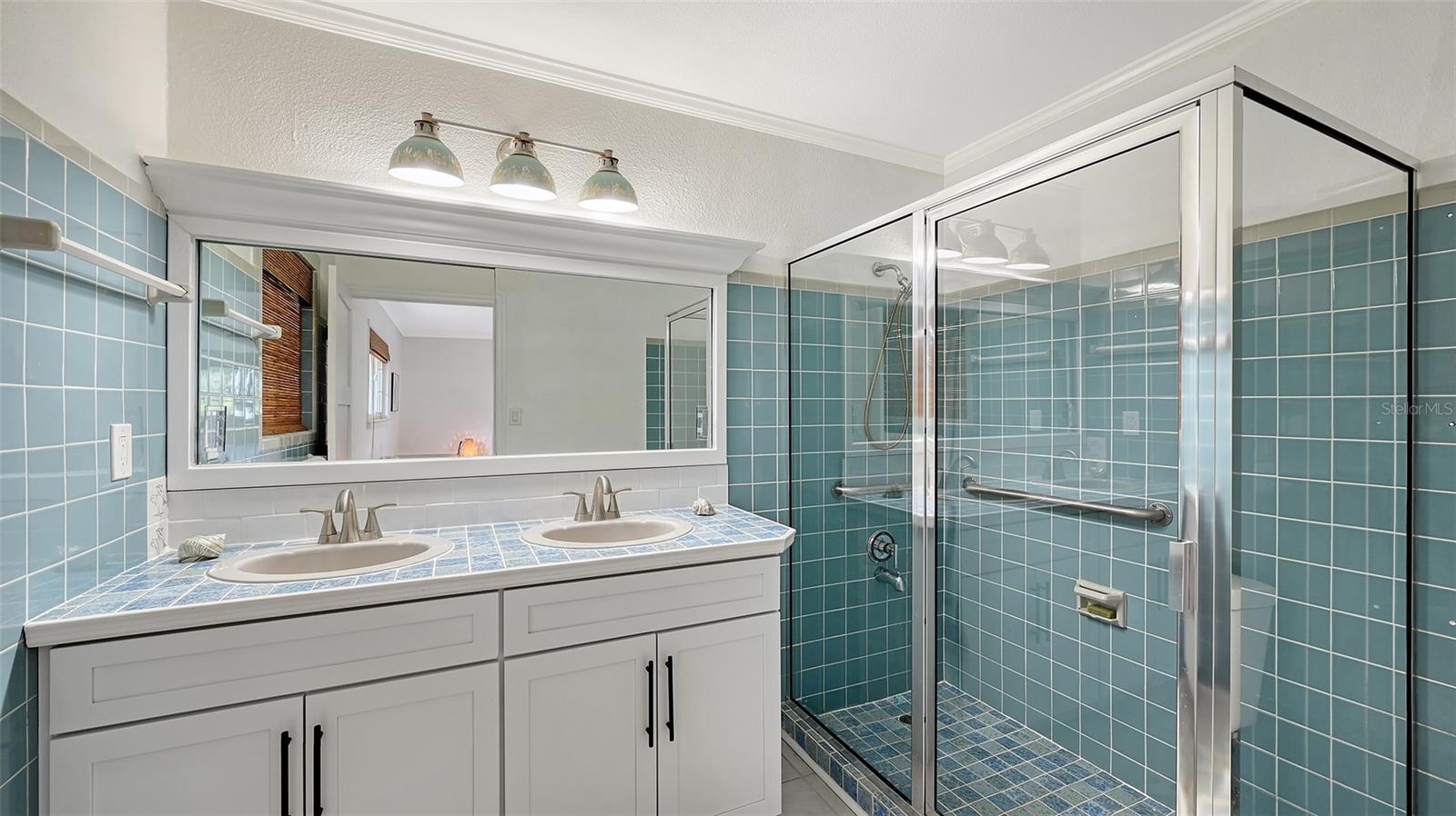 Image 40 of 84 For 608 Gardenia Drive