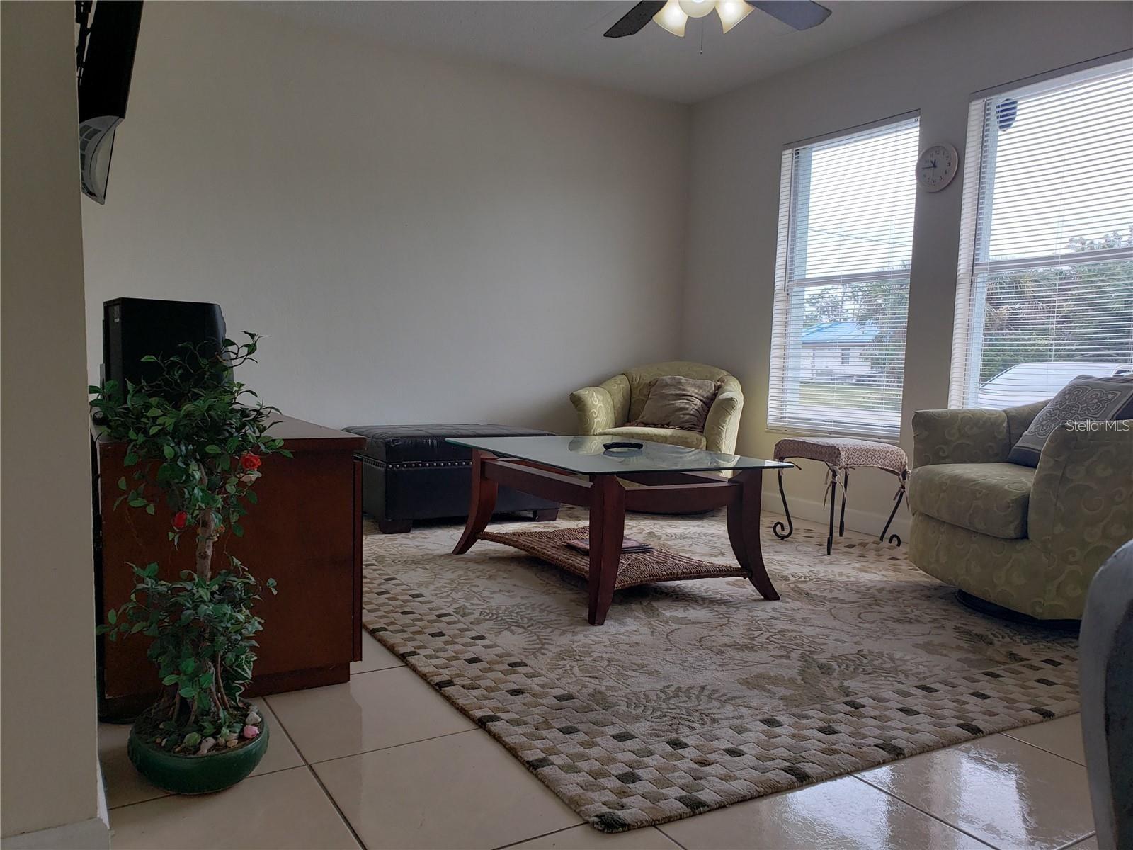 Image 4 of 11 For 20436 Mount Prospect Avenue