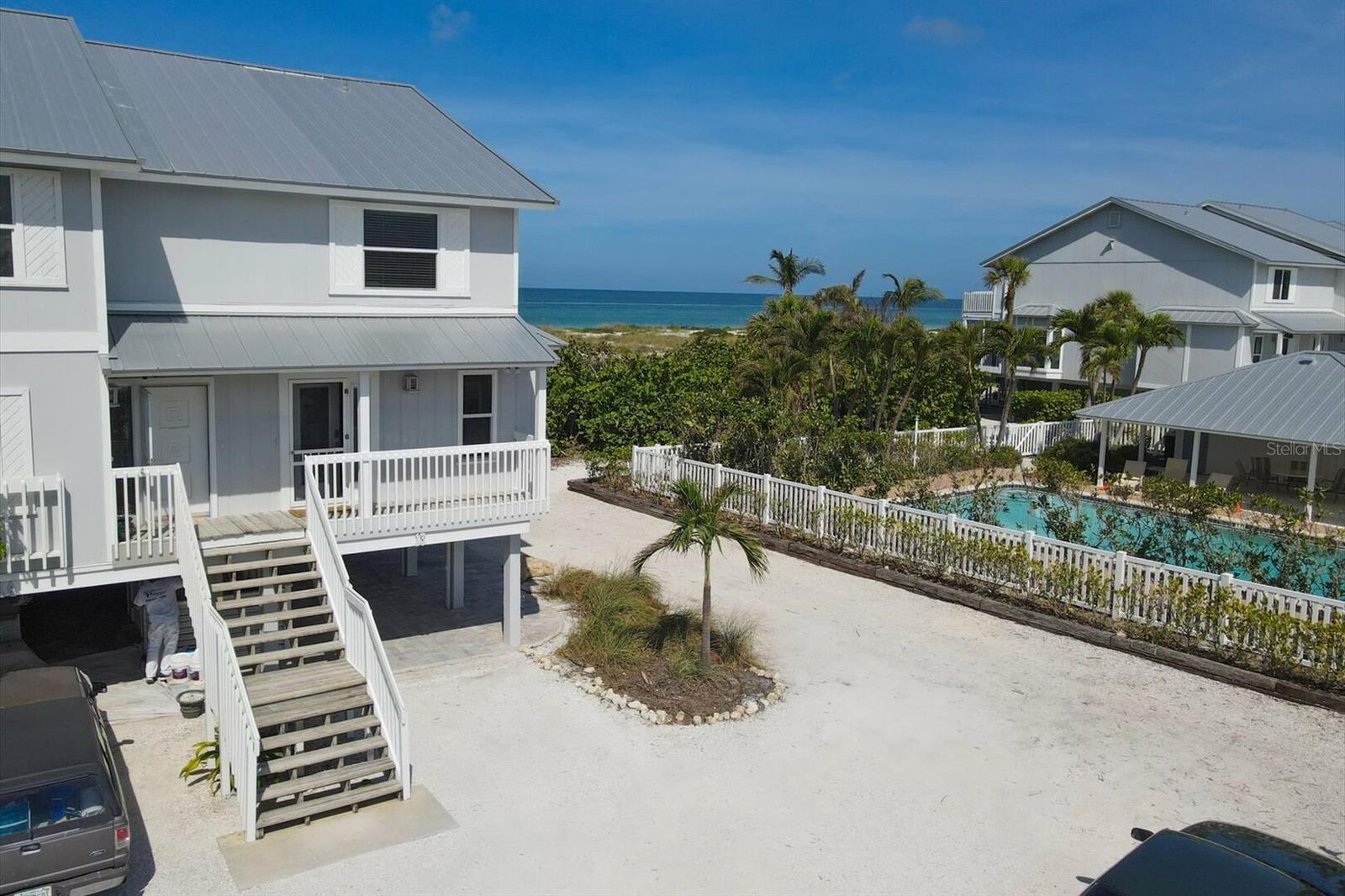 Image 2 of 36 For 420 Gulf Boulevard 13