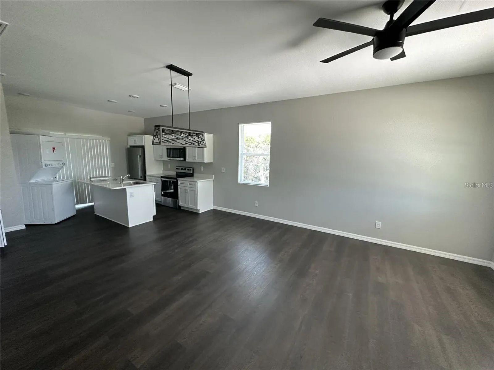 Image 2 of 11 For 10364 Kidron Avenue