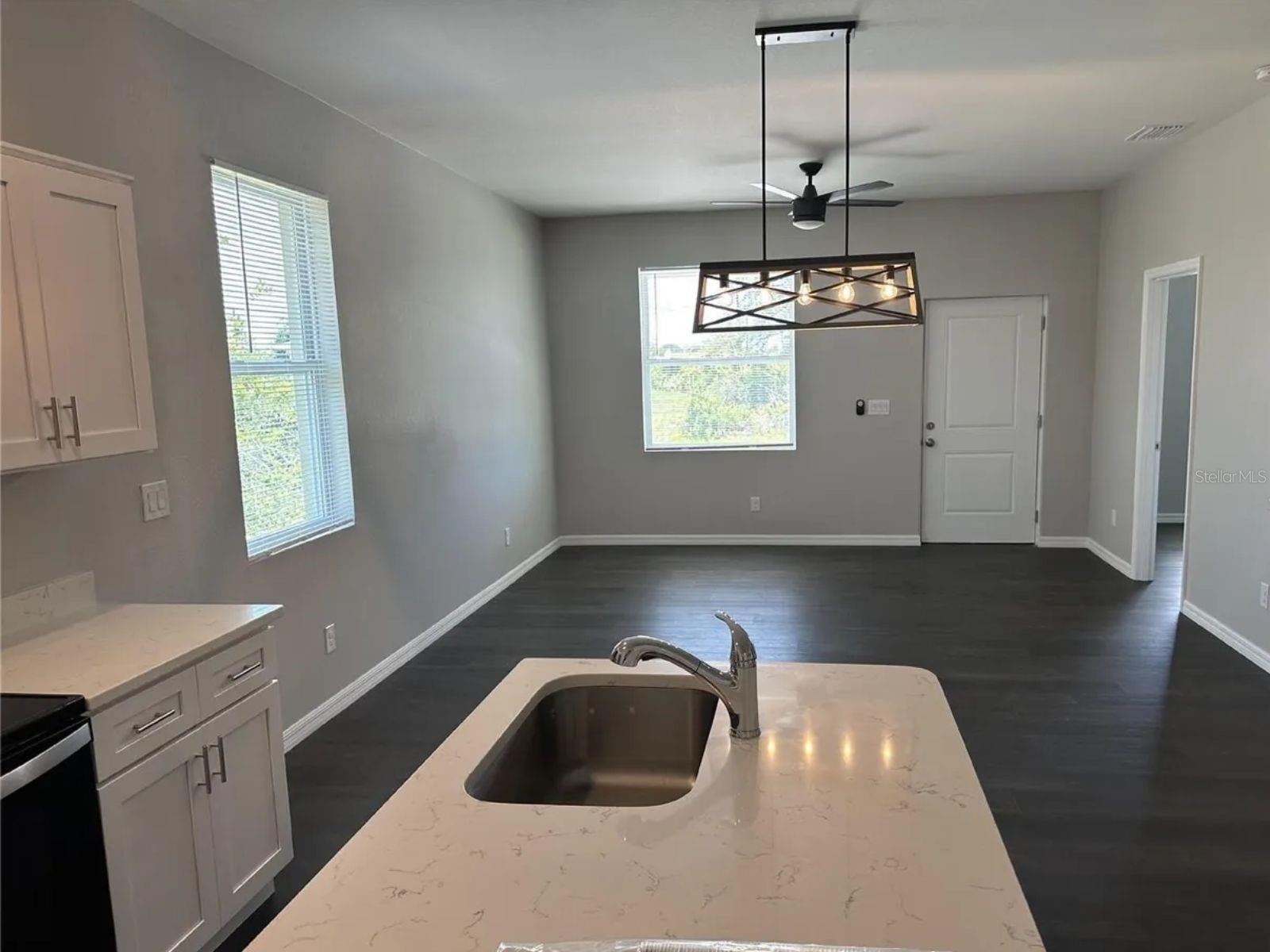 Image 3 of 11 For 10364 Kidron Avenue