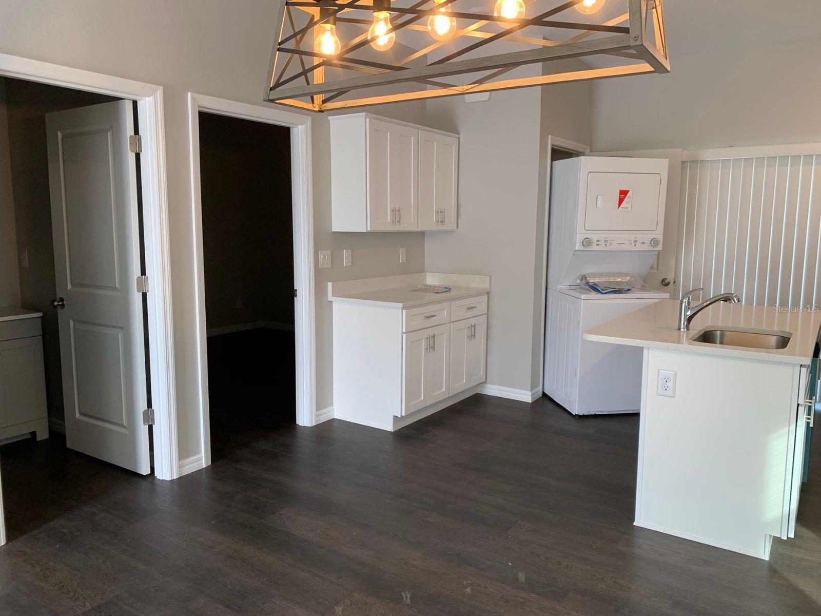 Image 6 of 11 For 10364 Kidron Avenue