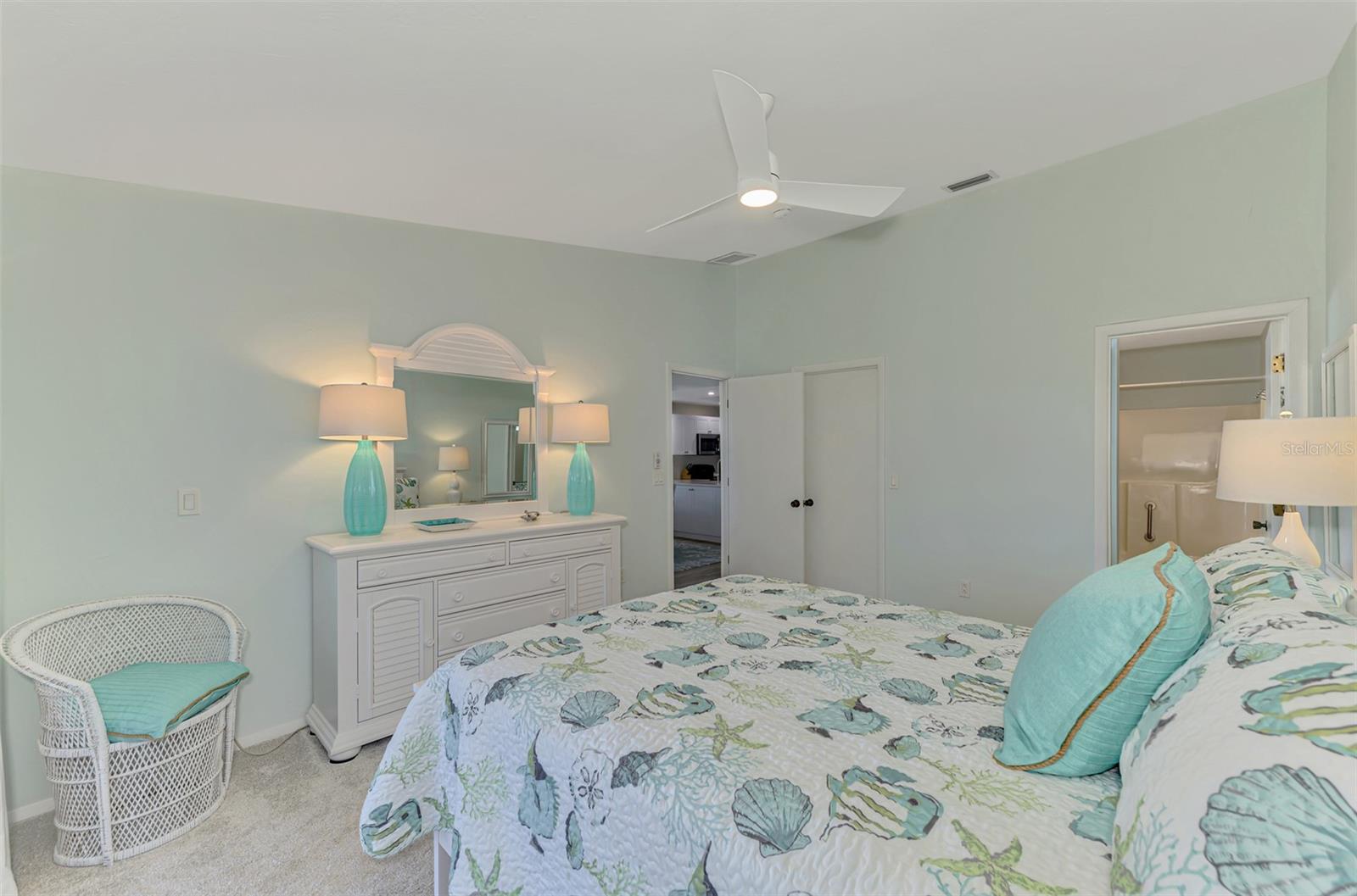 Image 37 of 57 For 6800 Placida Road 249