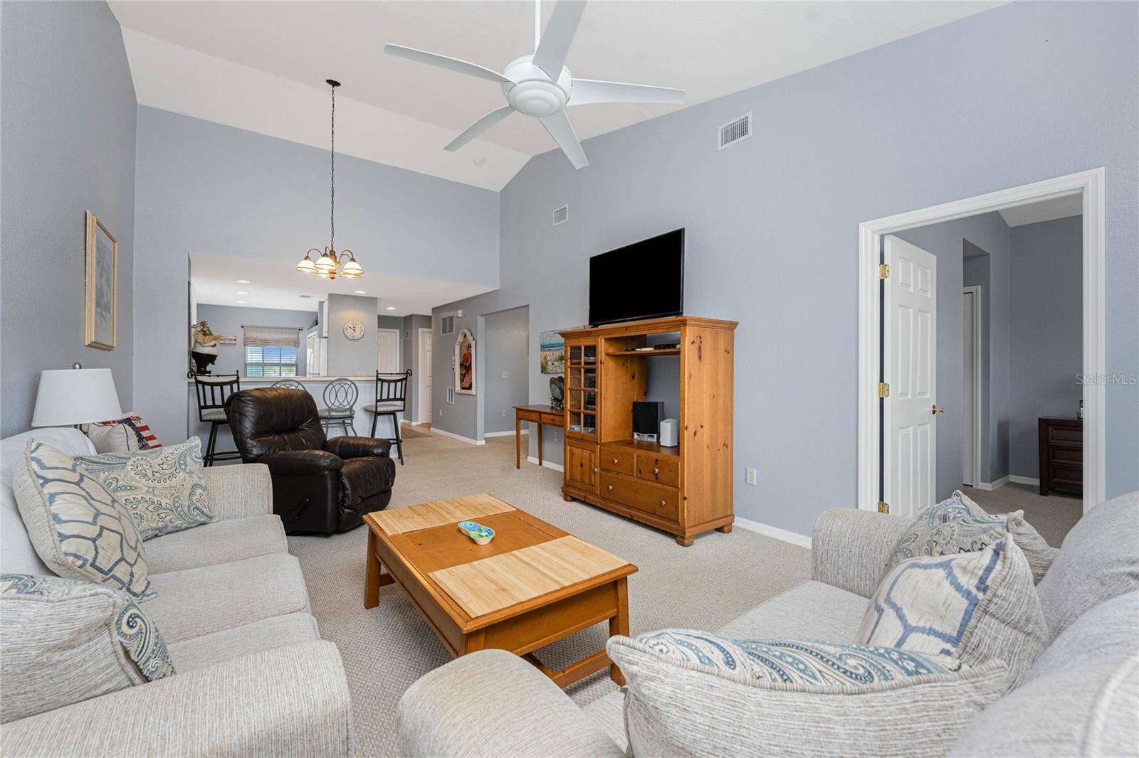 Image 11 of 45 For 5754 Sabal Trace Drive 201