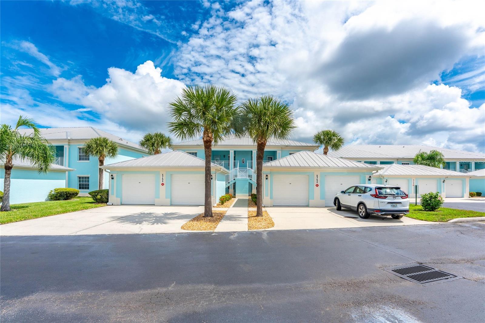 Image 33 of 45 For 5754 Sabal Trace Drive 201