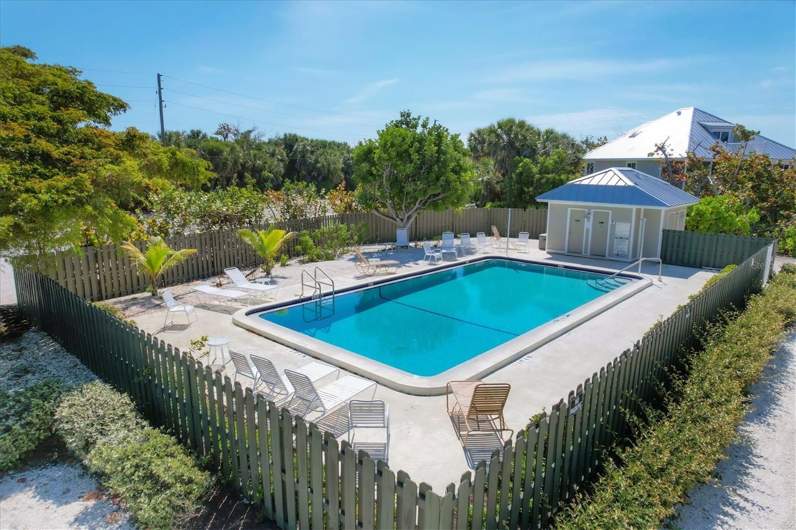 Image 11 of 49 For 480 Gulf Boulevard 6