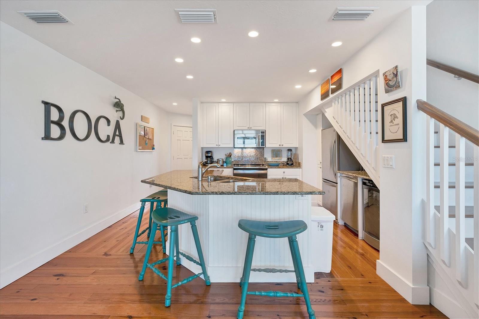 Image 18 of 49 For 480 Gulf Boulevard 6