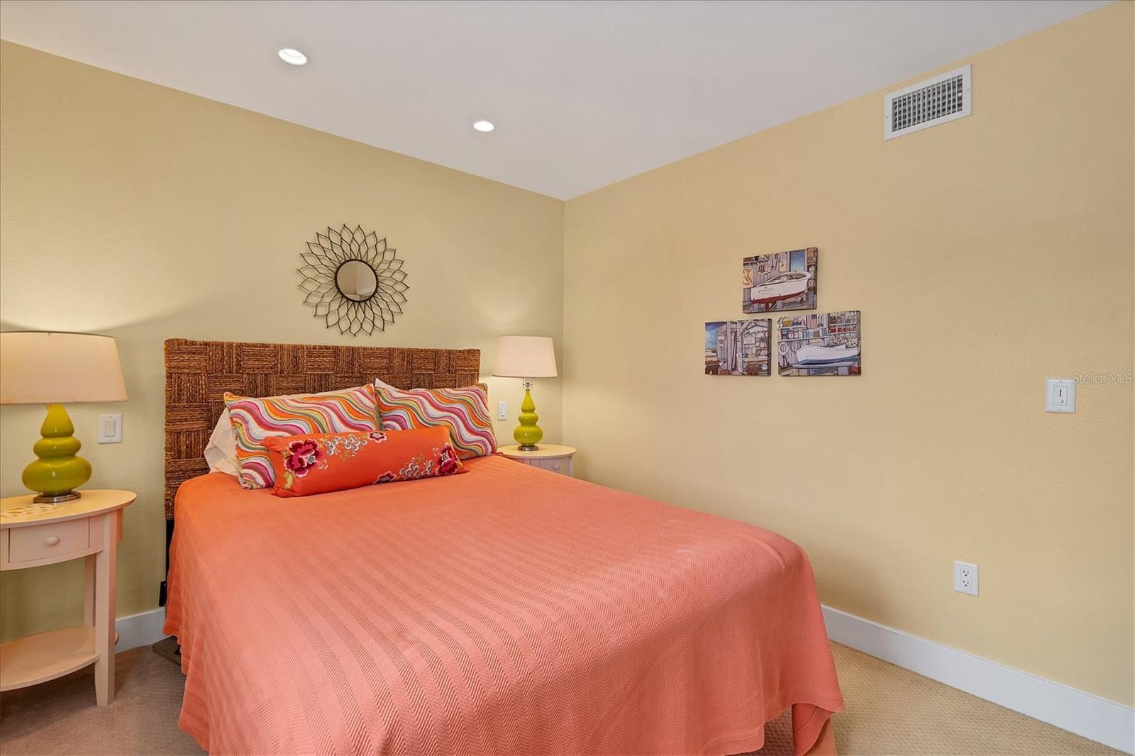 Image 27 of 49 For 480 Gulf Boulevard 6