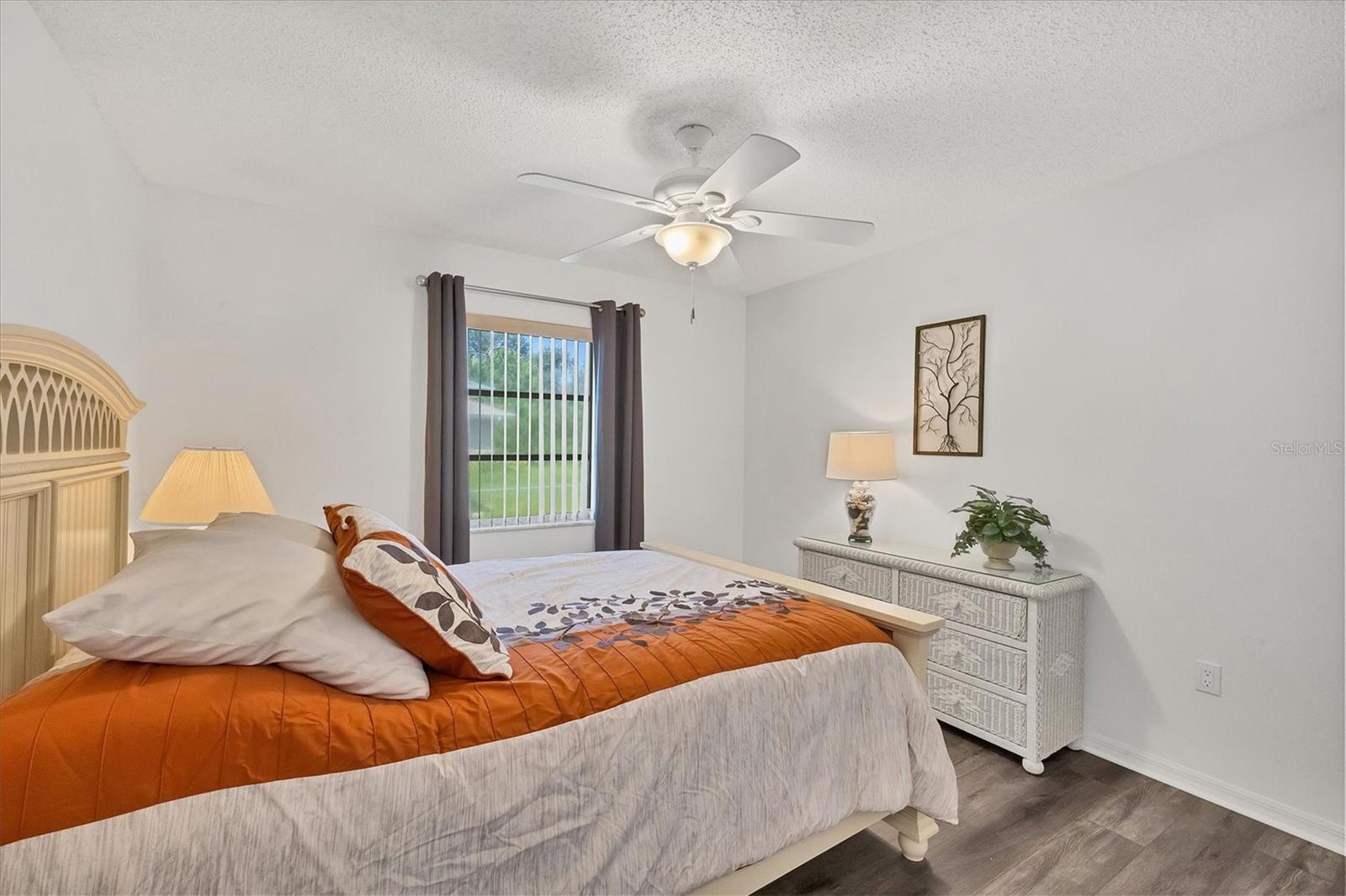 Image 14 of 32 For 10168 Willowood Avenue