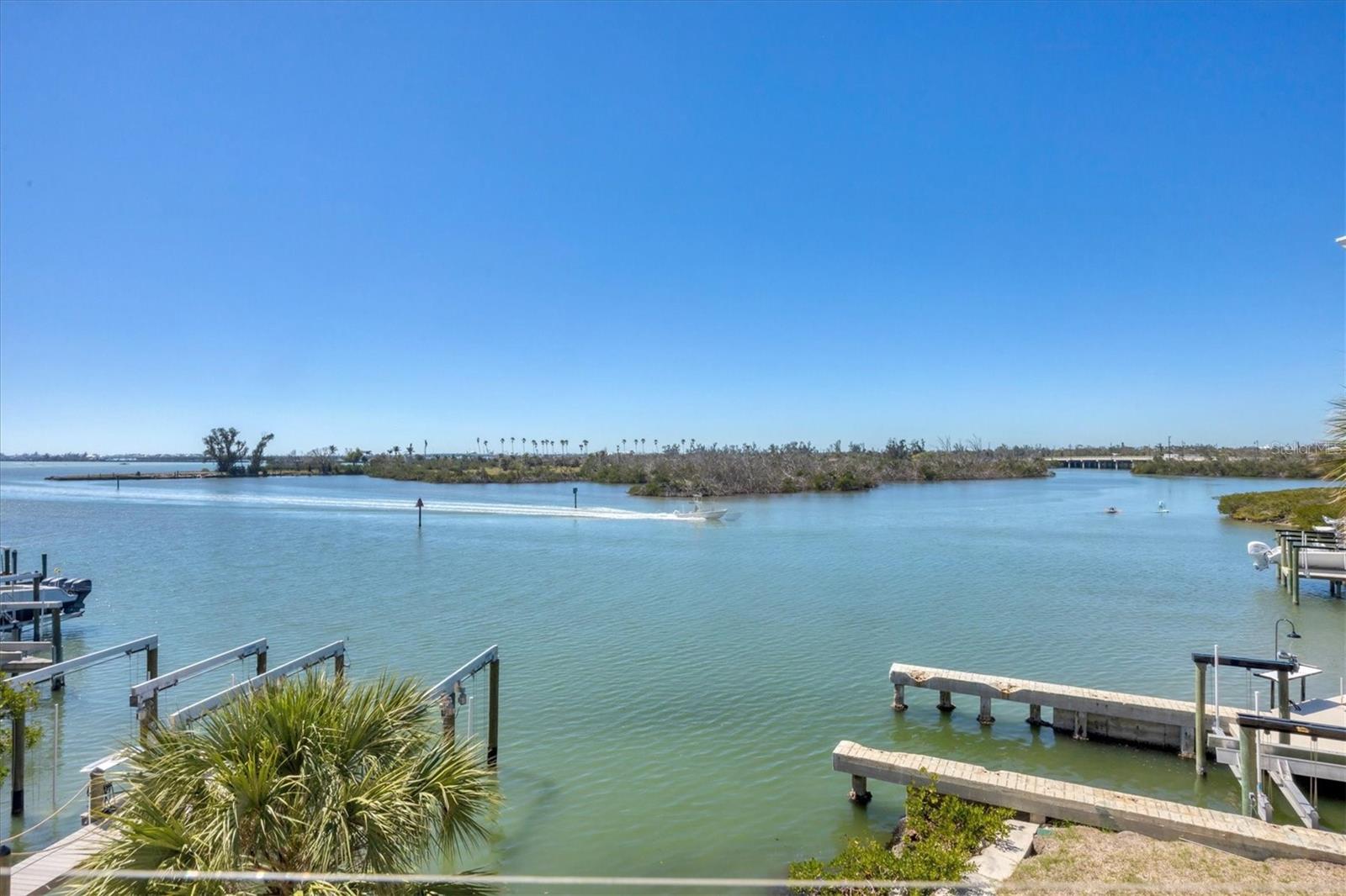Image 24 of 53 For 11727 Anglers Club Drive 132