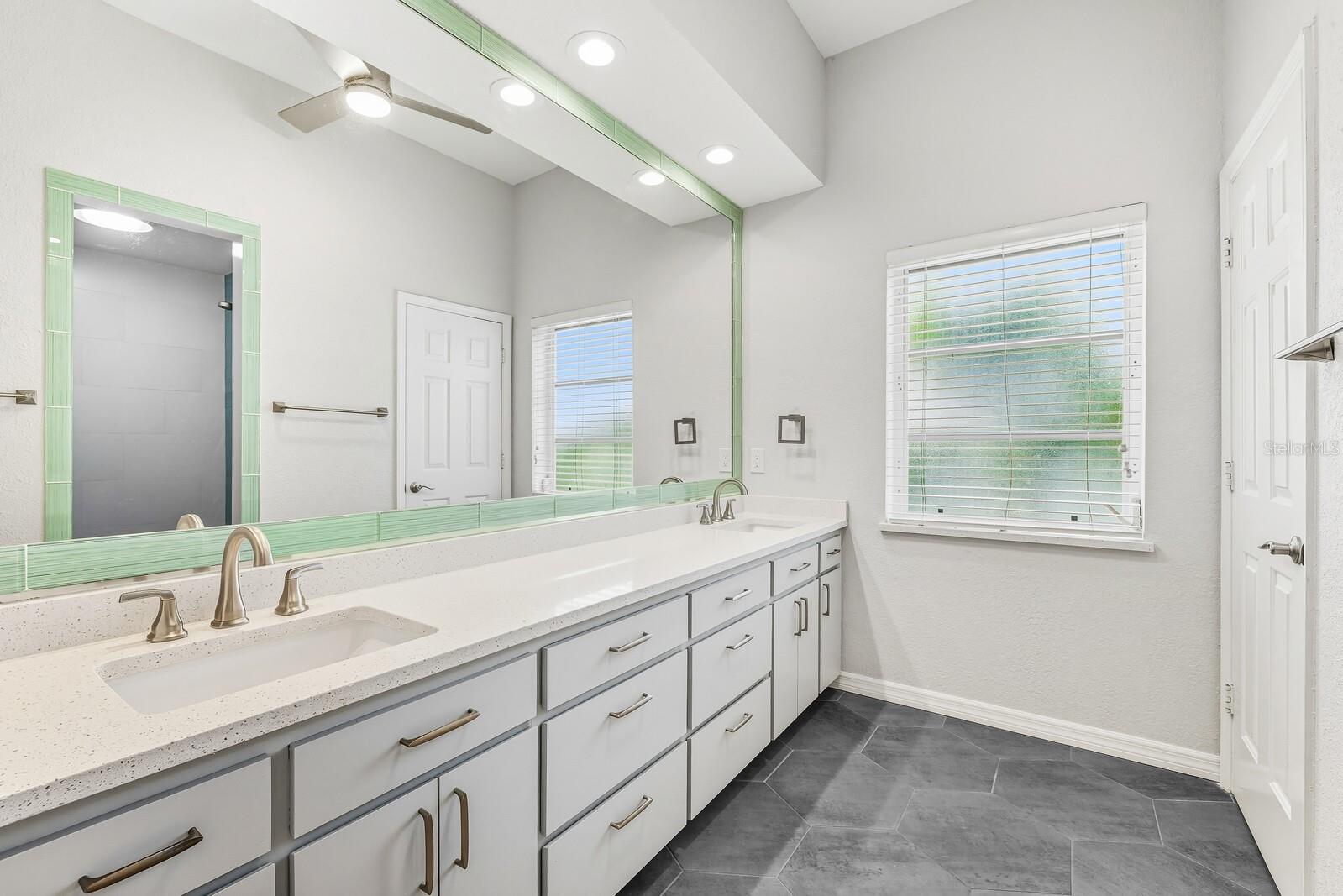 Image 20 of 41 For 13110 Placida Point Court
