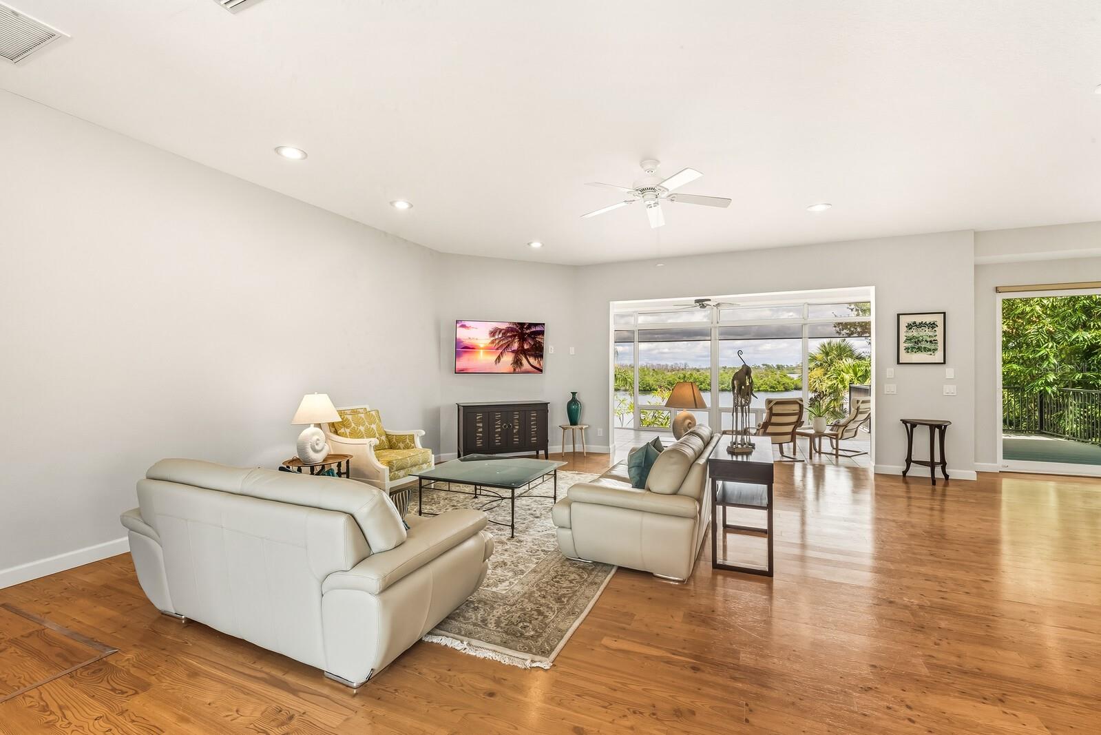 Image 5 of 41 For 13110 Placida Point Court
