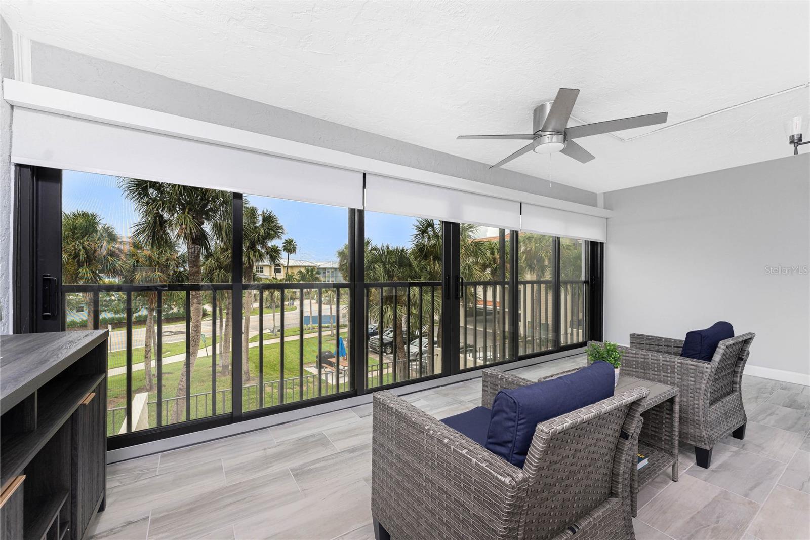 Image 14 of 60 For 1551 Beach Road 312