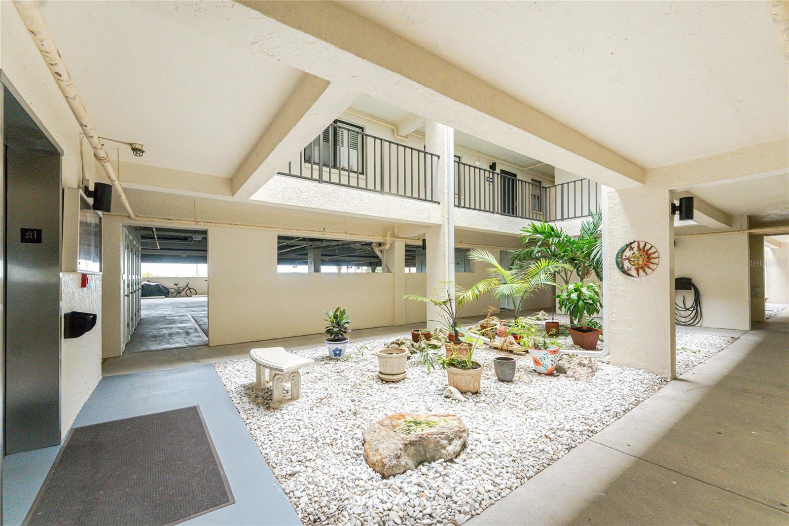 Image 31 of 60 For 1551 Beach Road 312