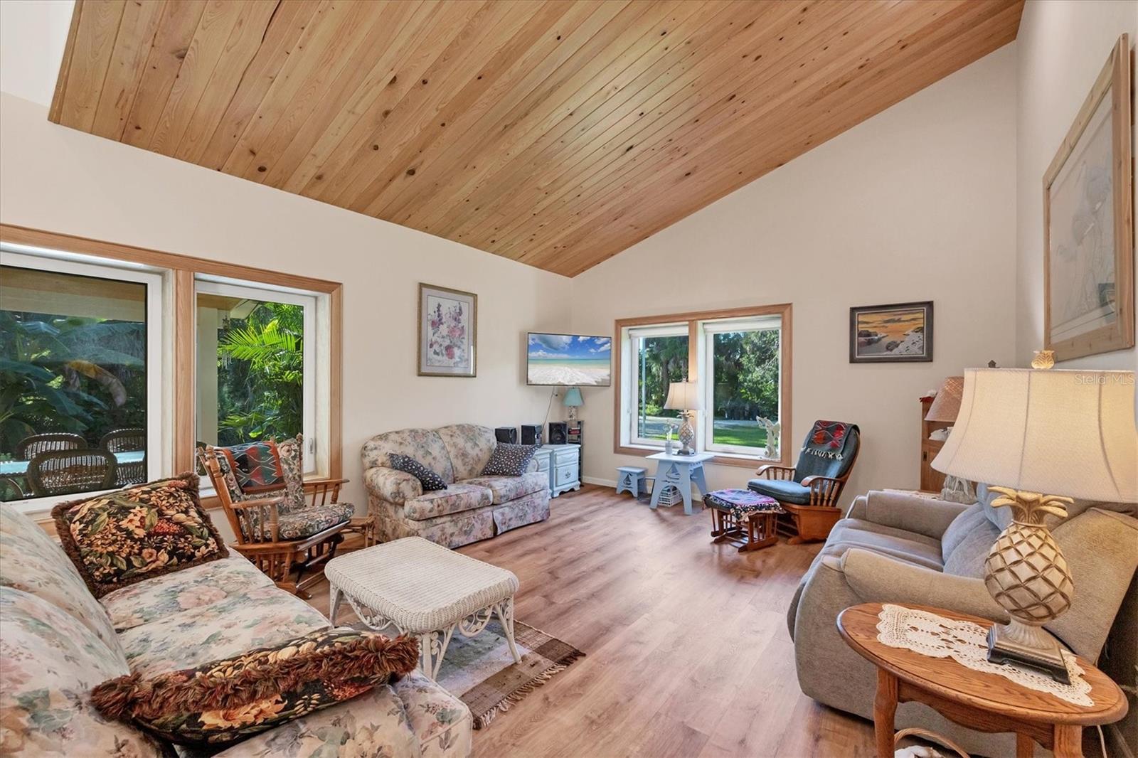 Image 12 of 42 For 440 Ochre Lane