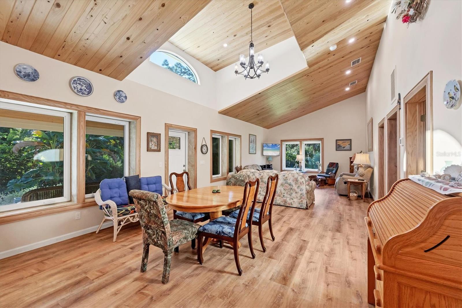 Image 19 of 42 For 440 Ochre Lane