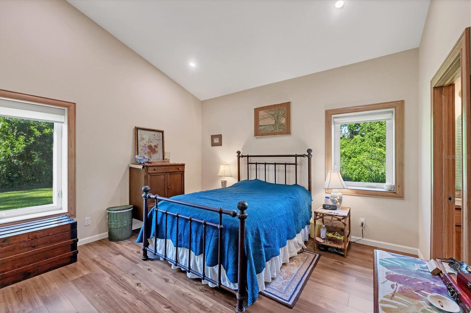 Image 22 of 42 For 440 Ochre Lane