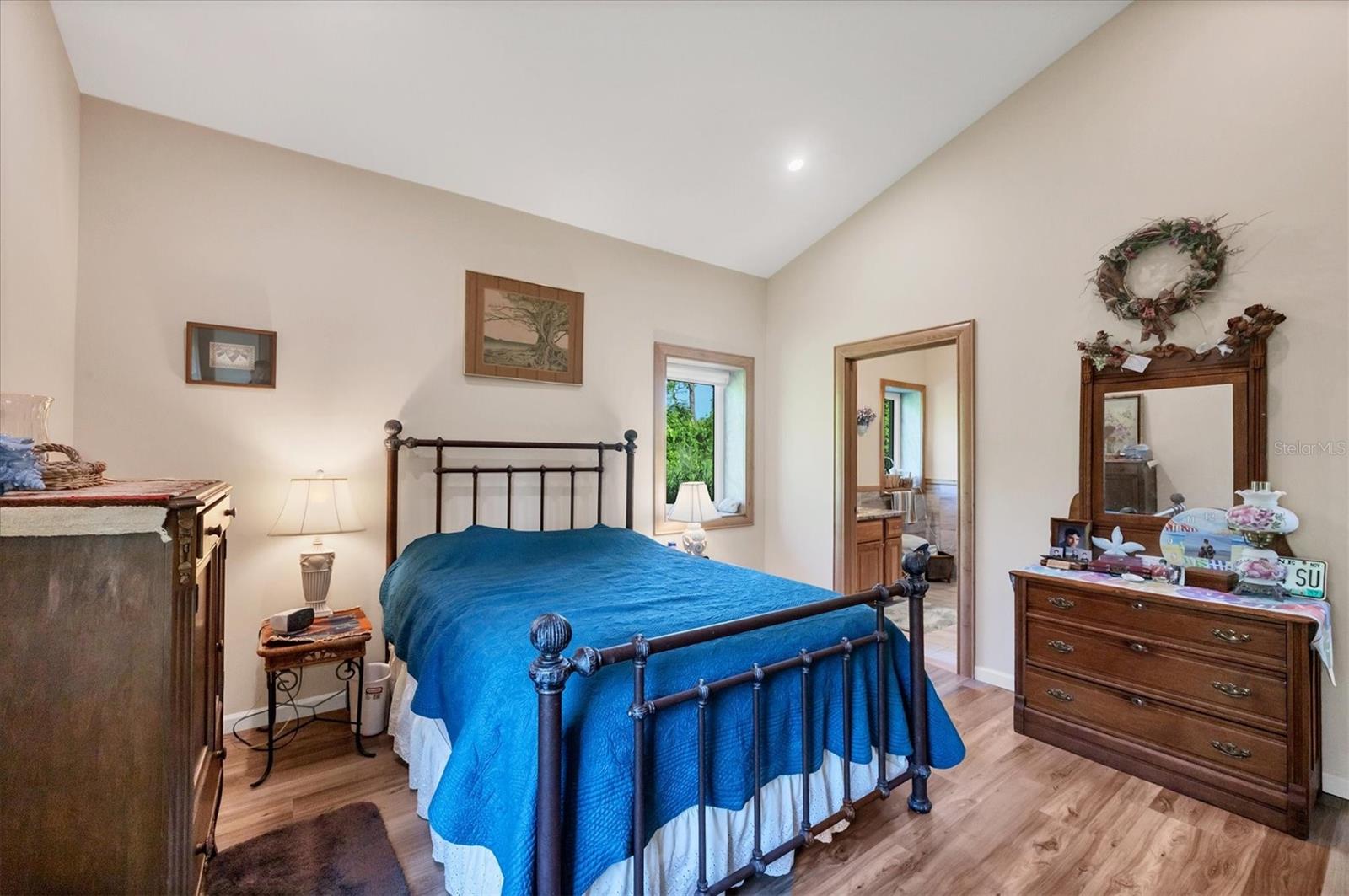 Image 23 of 42 For 440 Ochre Lane
