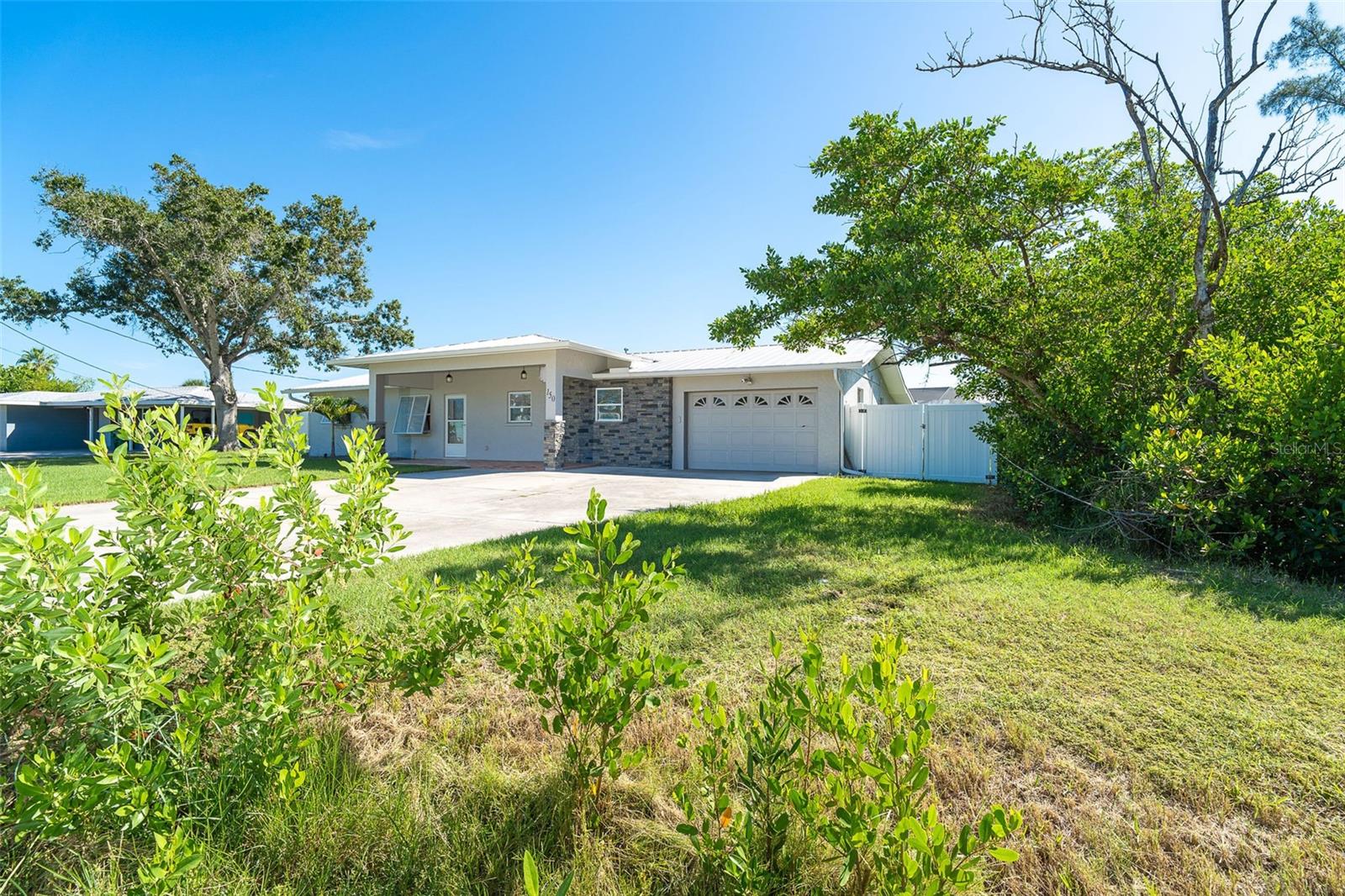 Image 4 of 58 For 150 Crestview Drive