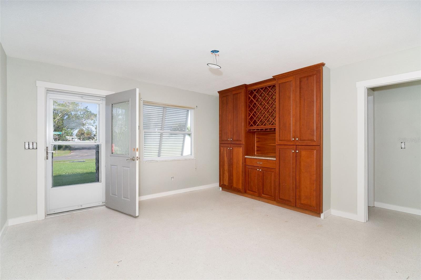 Image 8 of 58 For 150 Crestview Drive