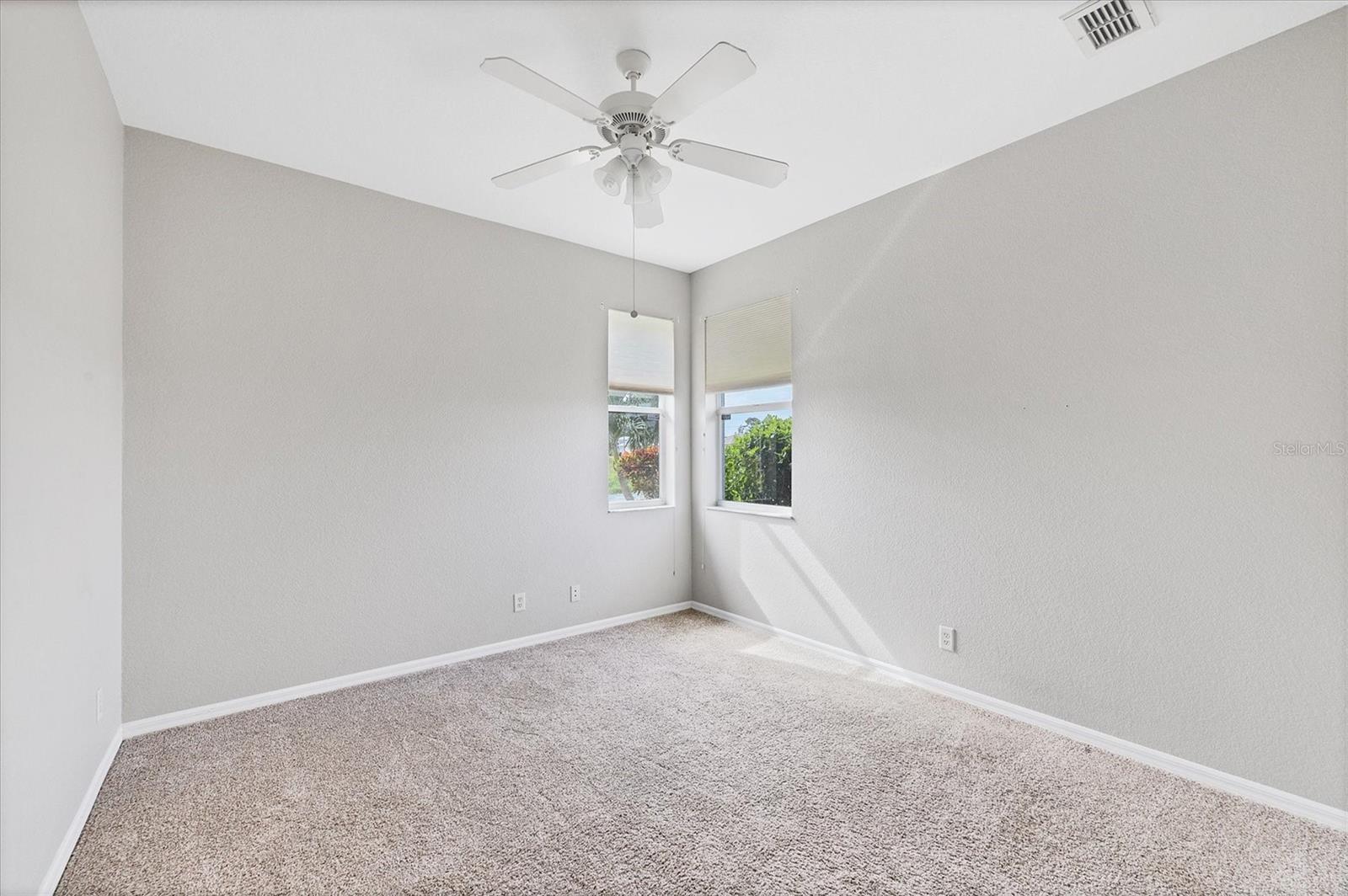 Image 32 of 63 For 39 Medalist Circle