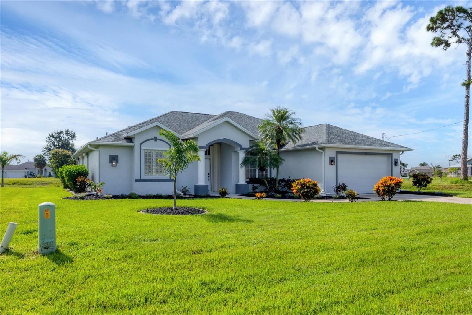 Image 4 of 63 For 39 Medalist Circle