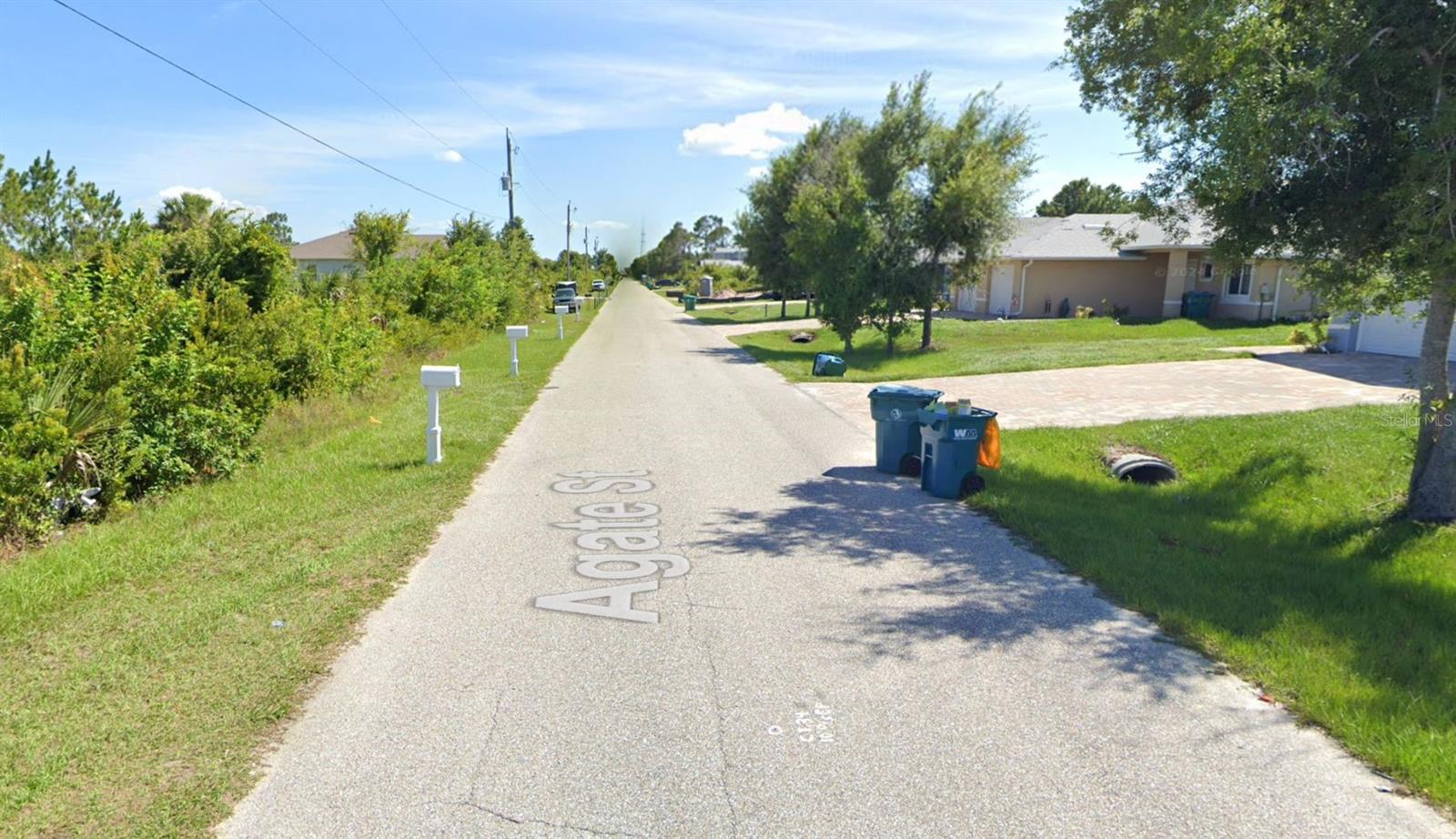 Image 5 of 14 For 8518 Agate Street