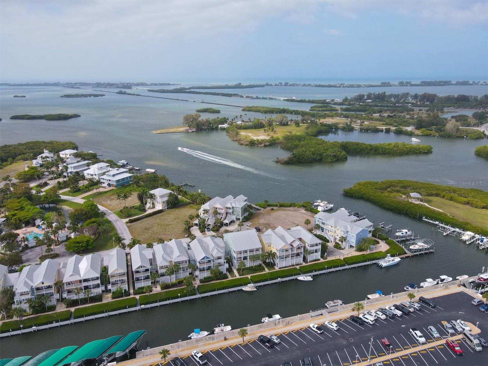 Image 7 of 47 For 11724 Anglers Club Drive 121