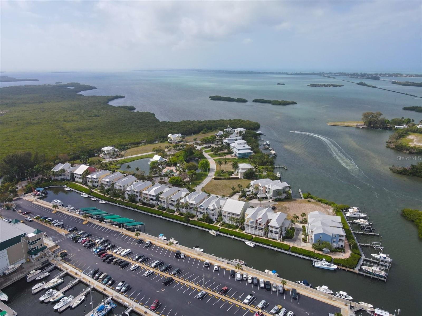 Image 8 of 47 For 11724 Anglers Club Drive 121