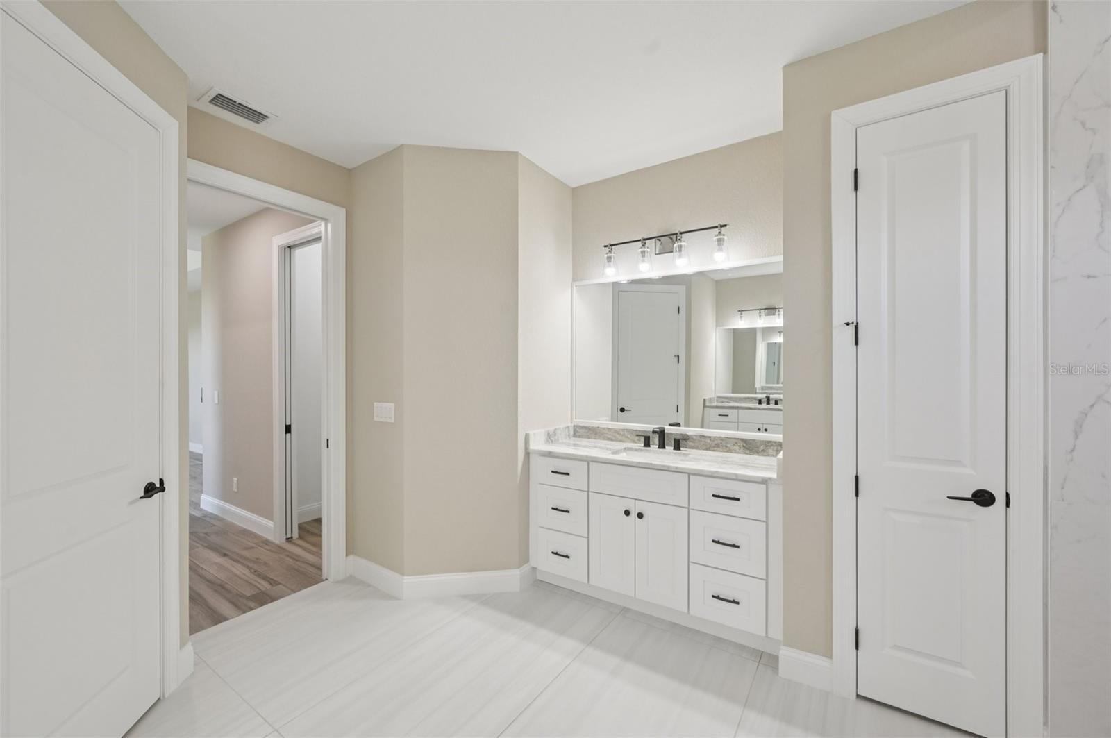 Image 23 of 64 For 10812 Mcalester Circle