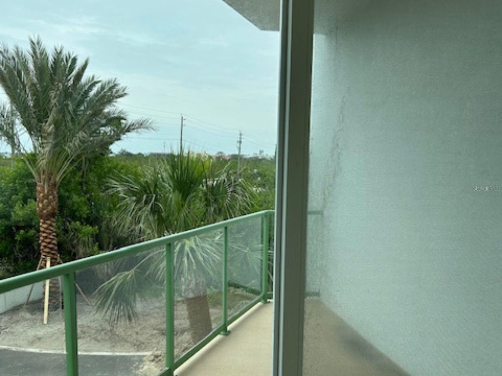 Image 8 of 20 For 1375 Beach Road 112