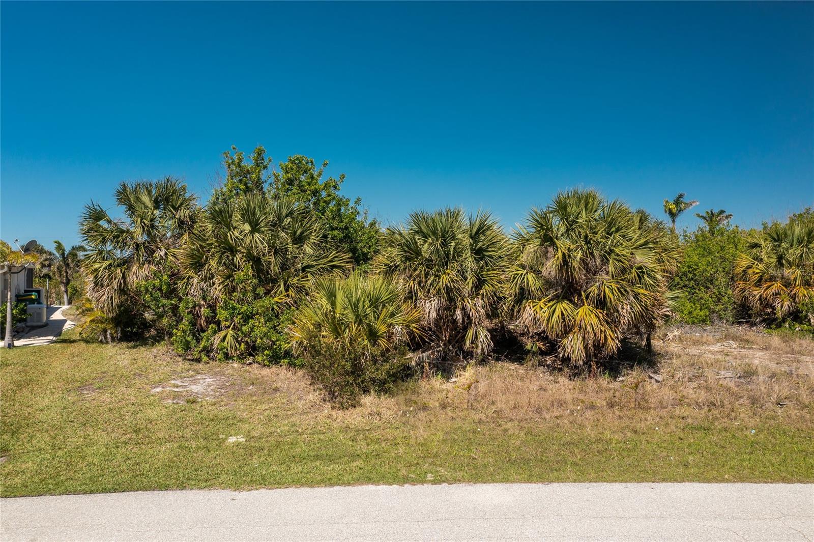 Image 9 of 11 For 14219 Fruitport Circle