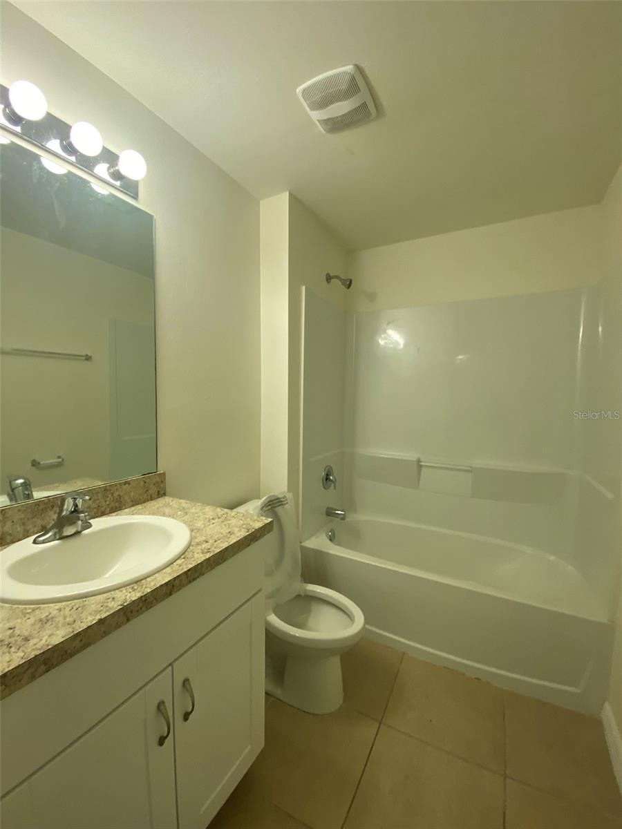 Image 13 of 19 For 5521 Gillot Boulevard