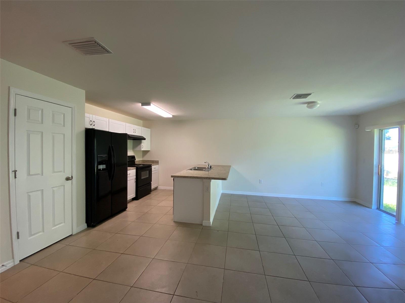 Image 15 of 19 For 5521 Gillot Boulevard